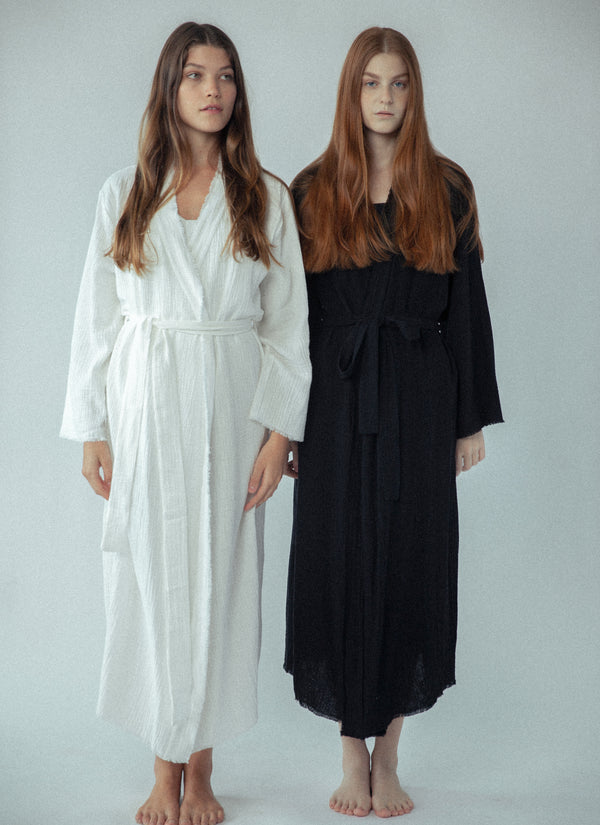 MARIA ROBE